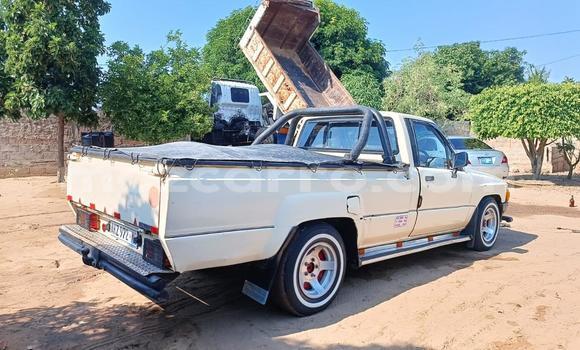 Nunua Ilio tumika Toyota Hilux Nyingine Gari ndani ya Maputo nchini Maputo Nunua Ilio tumika Toyota Hilux Nyingine Gari ndani ya Maputo nchini Maputo