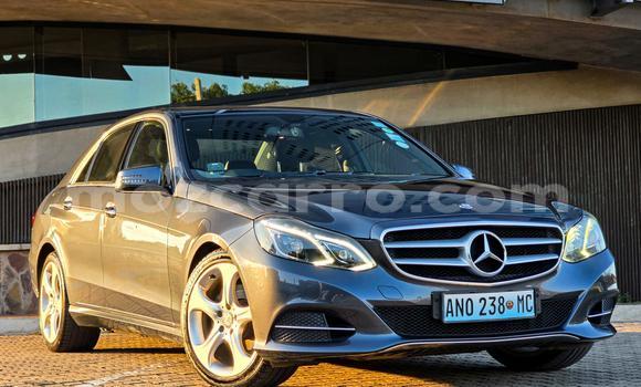 Tenga Tsaru Mercedes‒Benz B-klasse Bhuruu Mota in Maputo in Maputo