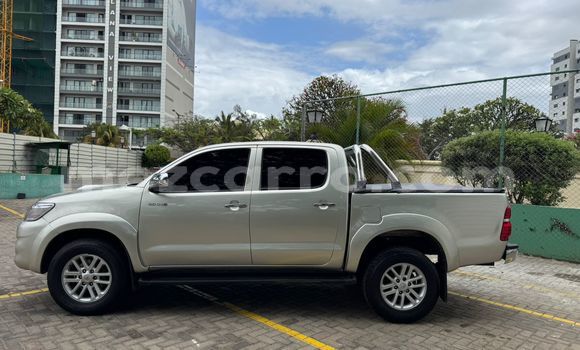 Comprar Usado Toyota Hilux Castanho Carro em Maputo em Maputo Comprar Usado Toyota Hilux Castanho Carro em Maputo em Maputo