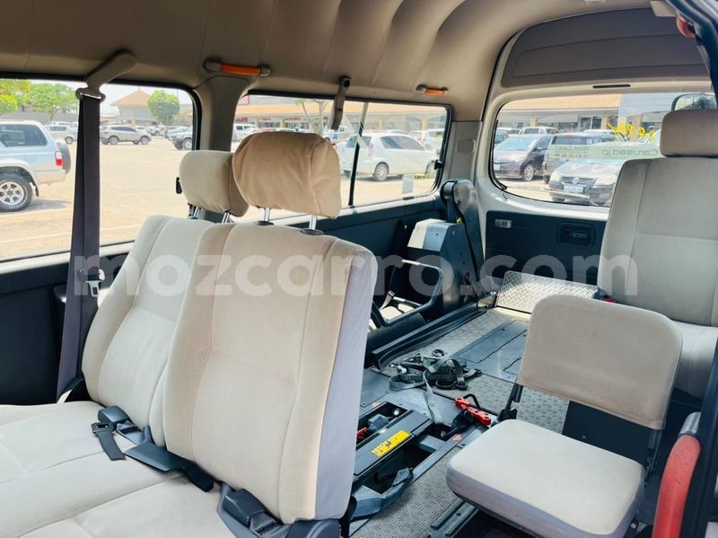 Big with watermark nissan caravan maputo maputo 40235