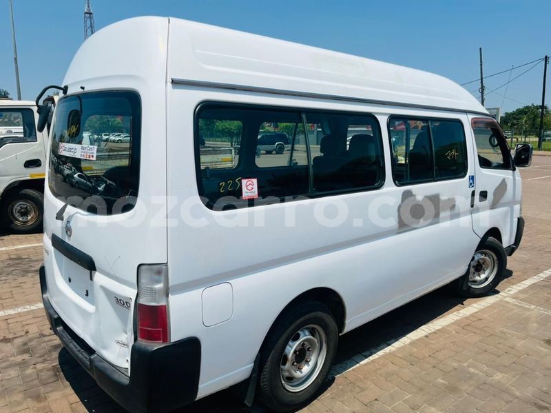 Big with watermark nissan caravan maputo maputo 40235