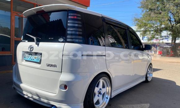 Tenga Tsaru Toyota Sienta Chena Mota in Maputo in Maputo Tenga Tsaru Toyota Sienta Chena Mota in Maputo in Maputo