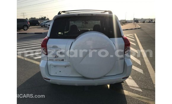 Comprar Importar Toyota 4Runner Branco Carro em Import - Dubai em Cabo Delgado Comprar Importar Toyota 4Runner Branco Carro em Import - Dubai em Cabo Delgado
