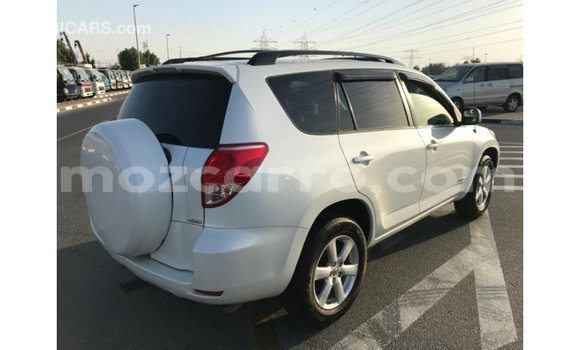 Comprar Importar Toyota 4Runner Branco Carro em Import - Dubai em Cabo Delgado Comprar Importar Toyota 4Runner Branco Carro em Import - Dubai em Cabo Delgado