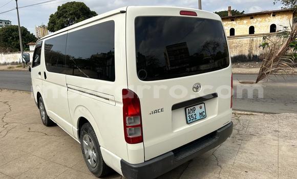 Tenga Itsva Toyota Hiace Chena Mota in Maputo in Maputo Tenga Itsva Toyota Hiace Chena Mota in Maputo in Maputo