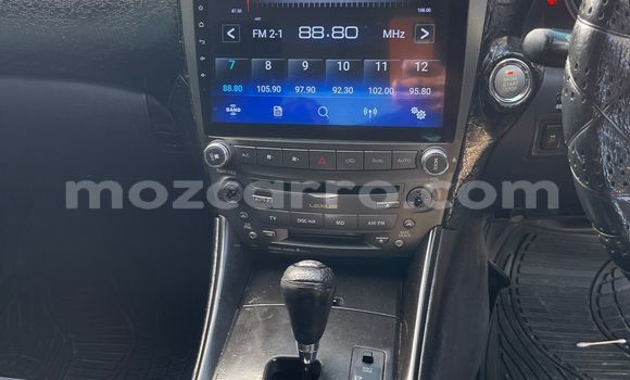 Tenga Tsaru Lexus IS Tsvuku Mota in Maputo in Maputo Tenga Tsaru Lexus IS Tsvuku Mota in Maputo in Maputo