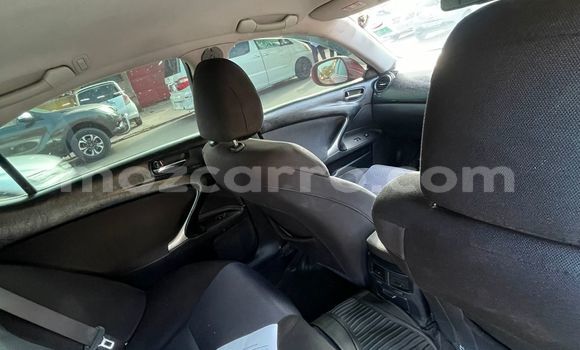 Tenga Tsaru Lexus IS Tsvuku Mota in Maputo in Maputo Tenga Tsaru Lexus IS Tsvuku Mota in Maputo in Maputo