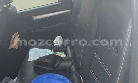 Comprar Usado Toyota Hilux Branco Carro em Maputo em Maputo Comprar Usado Toyota Hilux Branco Carro em Maputo em Maputo