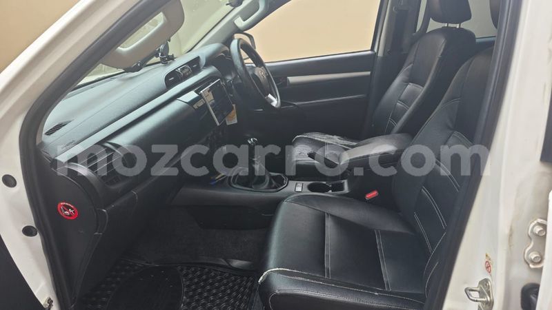Big with watermark toyota hilux maputo maputo 40272