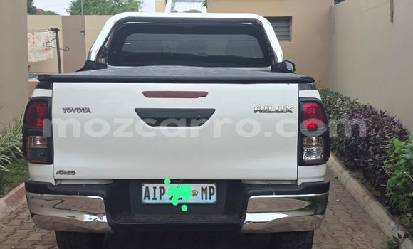 Comprar Usado Toyota Hilux Branco Carro em Maputo em Maputo Comprar Usado Toyota Hilux Branco Carro em Maputo em Maputo