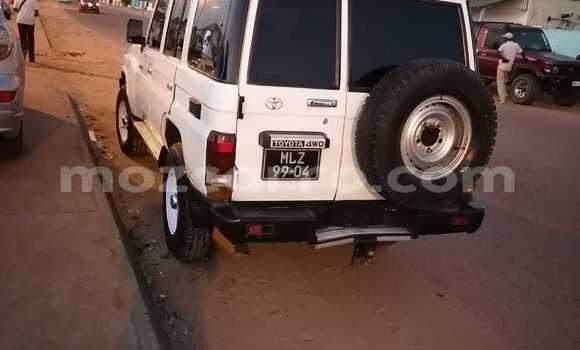 Nunua Ilio tumika Toyota Land Cruiser Nyeupe Gari ndani ya Maputo nchini Maputo Nunua Ilio tumika Toyota Land Cruiser Nyeupe Gari ndani ya Maputo nchini Maputo