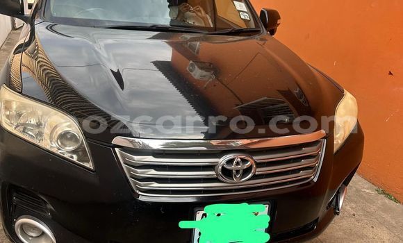 Comprar Usado Toyota Vanguard Verde Carro em Maputo em Maputo