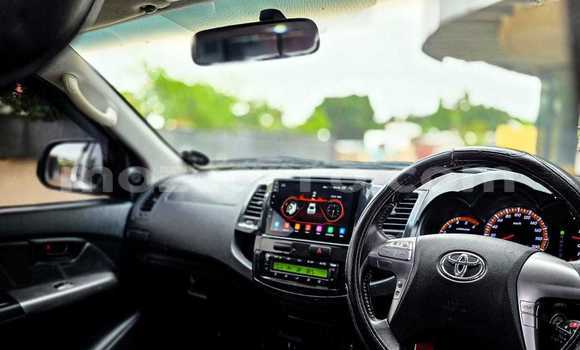 Comprar Usado Toyota Hilux Branco Carro em Maputo em Maputo Comprar Usado Toyota Hilux Branco Carro em Maputo em Maputo