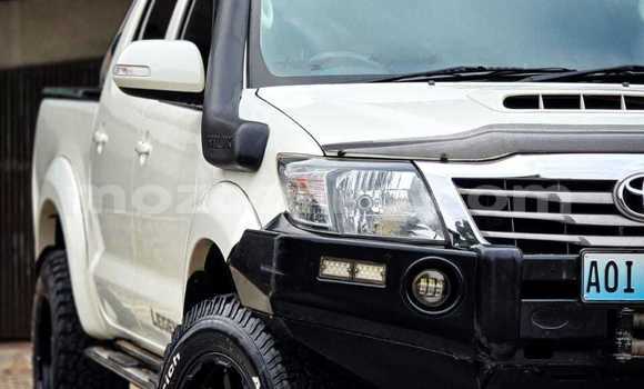 Comprar Usado Toyota Hilux Branco Carro em Maputo em Maputo Comprar Usado Toyota Hilux Branco Carro em Maputo em Maputo