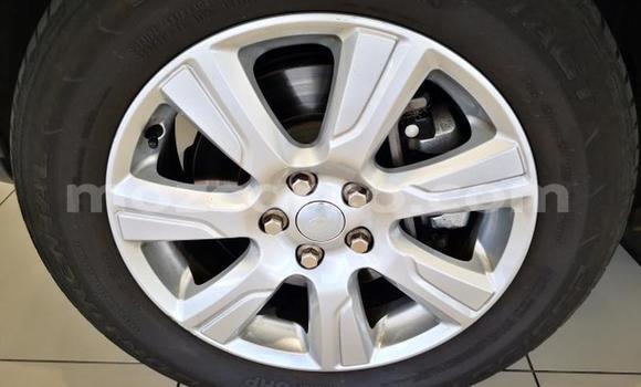 Buy Used Land Rover Discovery White Car in Maputo in Maputo Buy Used Land Rover Discovery White Car in Maputo in Maputo