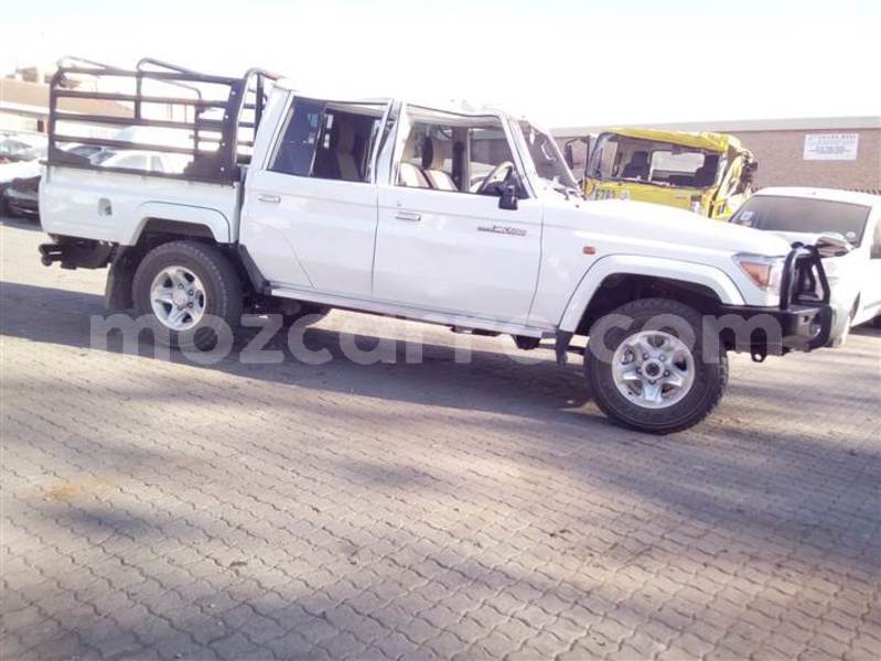 Big with watermark toyota land cruiser nampula mocambique 40317