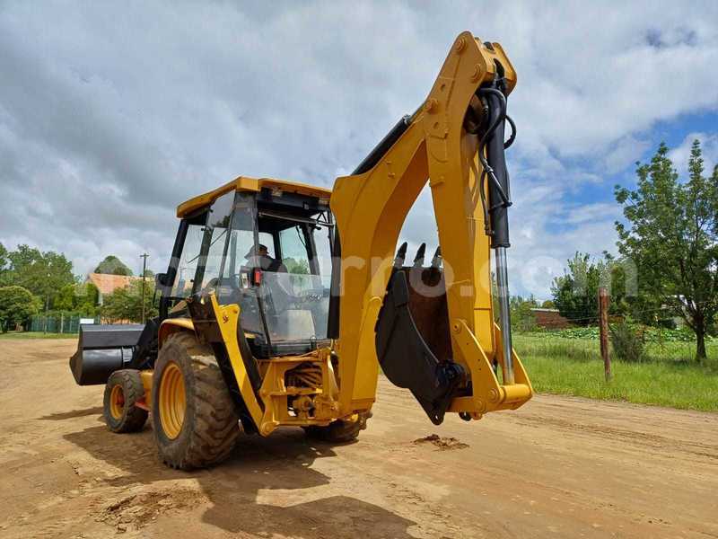 Big with watermark caterpillar 120 maputo maputo 40326