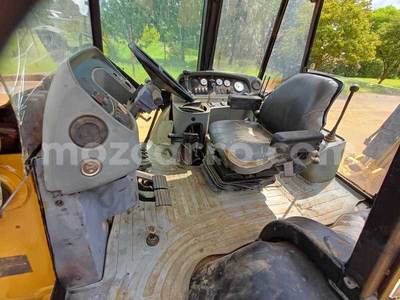 Big with watermark caterpillar 120 maputo maputo 40326