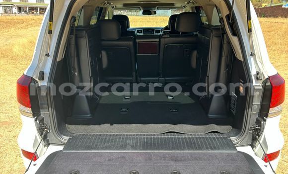 Buy Used Lexus LX 570 White Car in Nampula in Nampula Buy Used Lexus LX 570 White Car in Nampula in Nampula