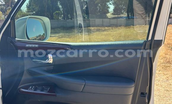 Buy Used Lexus LX 570 White Car in Nampula in Nampula Buy Used Lexus LX 570 White Car in Nampula in Nampula