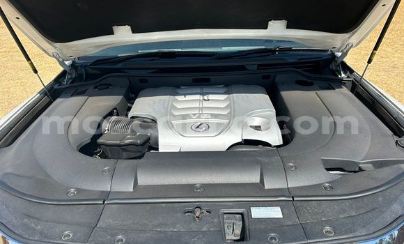 Buy Used Lexus LX 570 White Car in Nampula in Nampula Buy Used Lexus LX 570 White Car in Nampula in Nampula