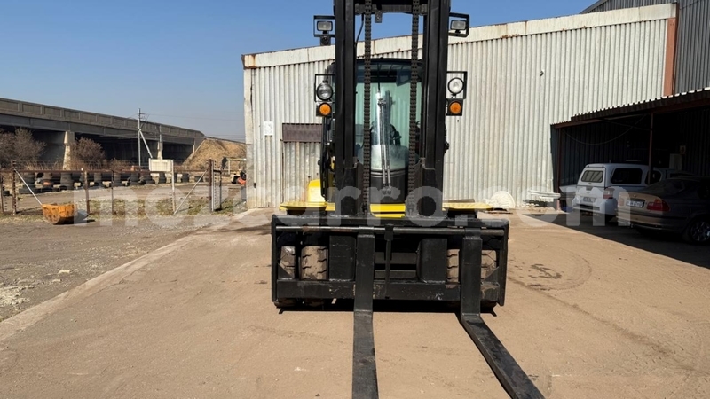 Big with watermark caterpillar 120 zambezia quelimane 40328