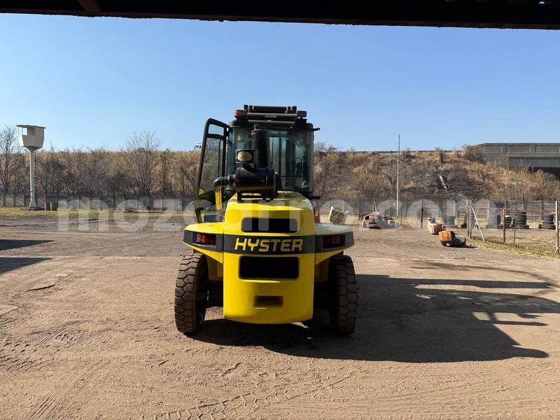 Big with watermark caterpillar 120 zambezia quelimane 40328