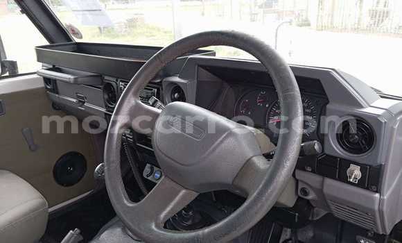 Buy Used Toyota Land Cruiser White Car in Beira in Sofala Buy Used Toyota Land Cruiser White Car in Beira in Sofala