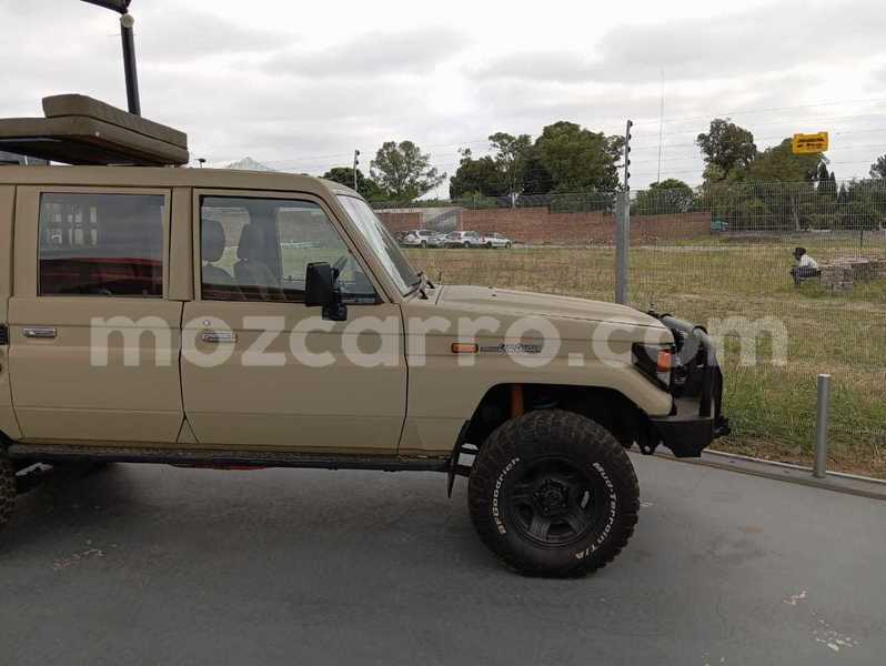 Big with watermark toyota land cruiser sofala beira 40329