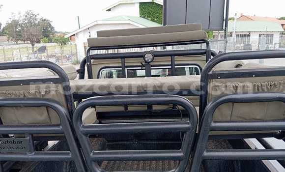 Buy Used Toyota Land Cruiser White Car in Beira in Sofala Buy Used Toyota Land Cruiser White Car in Beira in Sofala