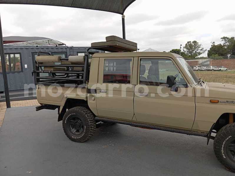 Big with watermark toyota land cruiser sofala beira 40329
