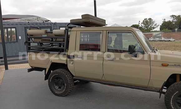 Buy Used Toyota Land Cruiser White Car in Beira in Sofala Buy Used Toyota Land Cruiser White Car in Beira in Sofala