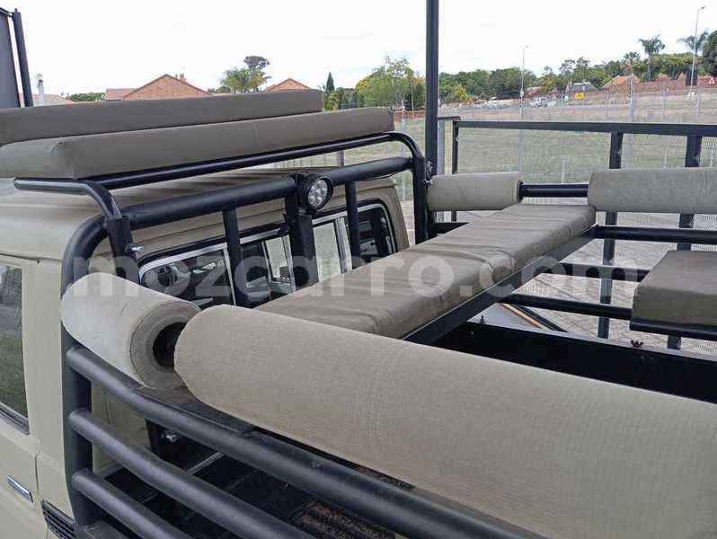 Big with watermark toyota land cruiser sofala beira 40329
