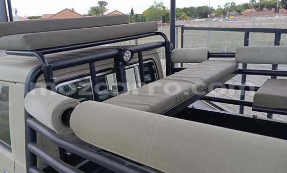 Buy Used Toyota Land Cruiser White Car in Beira in Sofala Buy Used Toyota Land Cruiser White Car in Beira in Sofala