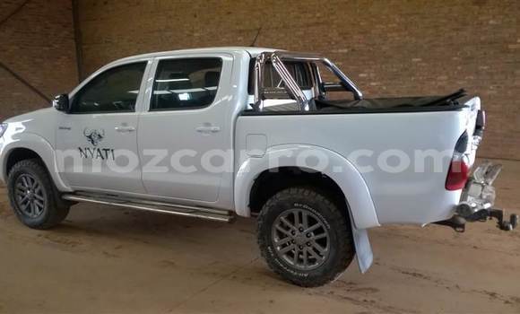 Buy Used Toyota Hilux White Car in Maputo in Maputo Buy Used Toyota Hilux White Car in Maputo in Maputo
