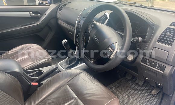 Buy Used Isuzu KB Blue Car in Beira in Sofala Buy Used Isuzu KB Blue Car in Beira in Sofala