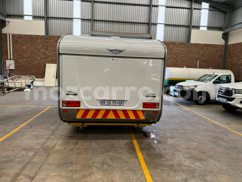 Big with watermark man silent maputo maputo 40336