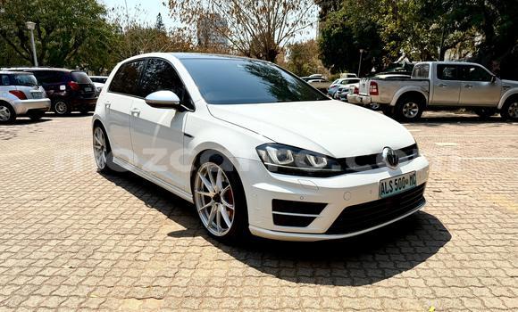 Comprar Usado Volkswagen Golf R Branco Carro em Maputo em Maputo