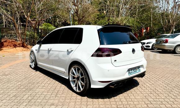 Comprar Usado Volkswagen Golf R Branco Carro em Maputo em Maputo Comprar Usado Volkswagen Golf R Branco Carro em Maputo em Maputo