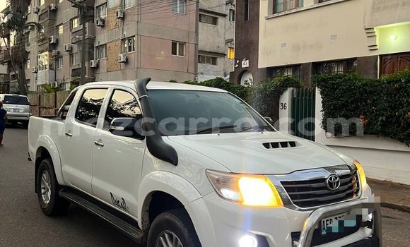 Comprar Usado Toyota Hilux Branco Carro em Maputo em Maputo Comprar Usado Toyota Hilux Branco Carro em Maputo em Maputo