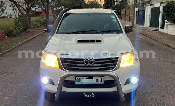 Comprar Usado Toyota Hilux Branco Carro em Maputo em Maputo Comprar Usado Toyota Hilux Branco Carro em Maputo em Maputo