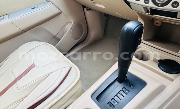 Comprar Usado Ford Everest Branco Carro em Maputo em Maputo Comprar Usado Ford Everest Branco Carro em Maputo em Maputo
