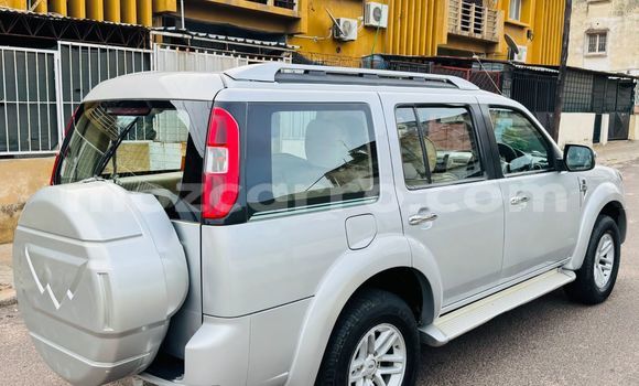 Comprar Usado Ford Everest Branco Carro em Maputo em Maputo Comprar Usado Ford Everest Branco Carro em Maputo em Maputo