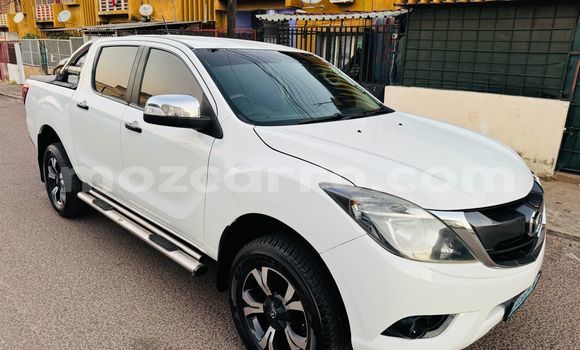Comprar Usado Mazda BT-50 Branco Carro em Maputo em Maputo Comprar Usado Mazda BT-50 Branco Carro em Maputo em Maputo