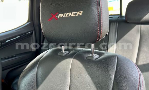 Nunua Ilio tumika Isuzu D-MAX Fedha Gari ndani ya Maputo nchini Maputo Nunua Ilio tumika Isuzu D-MAX Fedha Gari ndani ya Maputo nchini Maputo