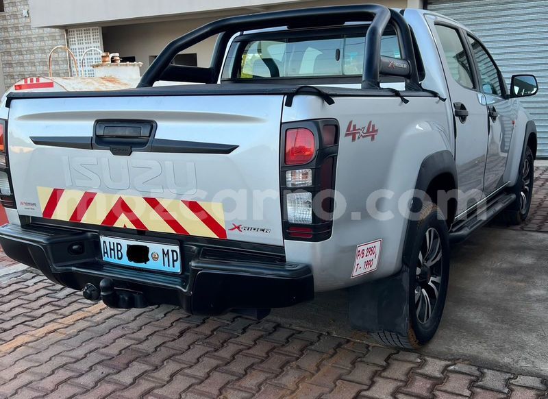 Big with watermark isuzu d max maputo maputo 40357