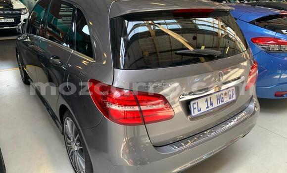 Tenga Tsaru Mercedes‒Benz B-klasse Zvimwe Mota in Gilé in Zambezia Tenga Tsaru Mercedes‒Benz B-klasse Zvimwe Mota in Gilé in Zambezia