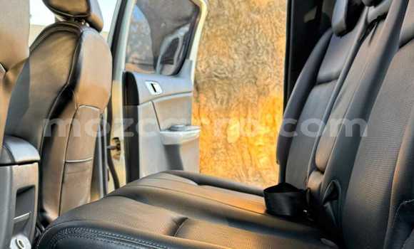 Comprar Usado Mazda BT-50 Branco Carro em Maputo em Maputo Comprar Usado Mazda BT-50 Branco Carro em Maputo em Maputo
