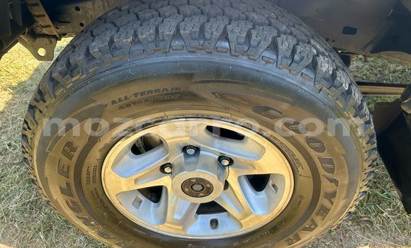 Buy Used Toyota Land Cruiser Blue Car in Maputo in Maputo Buy Used Toyota Land Cruiser Blue Car in Maputo in Maputo