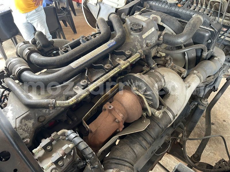 Big with watermark toyota da maputo maputo 40369